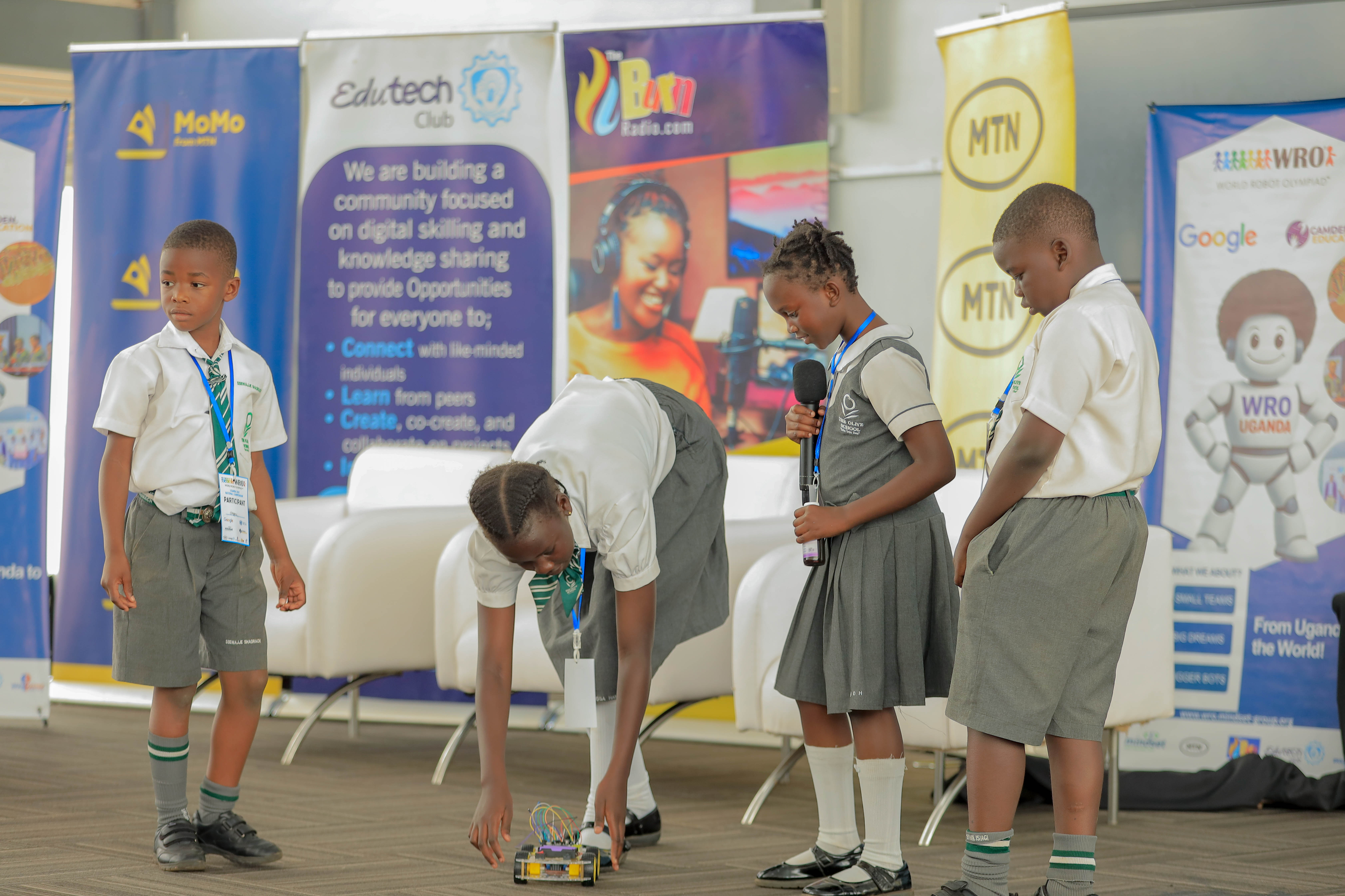 Students demonstrating robot